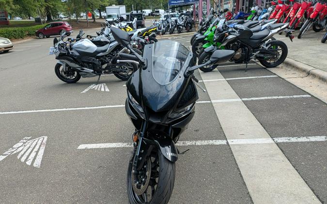 2023 Yamaha YZF-R3 ABS