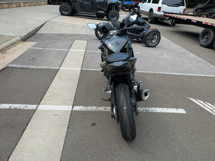 2023 Yamaha YZF-R3 ABS