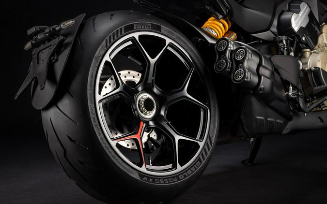 2026 Ducati Diavel V4 RS