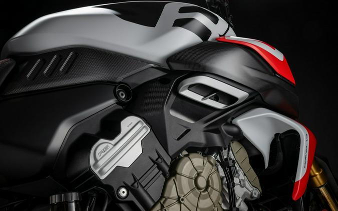 2026 Ducati Diavel V4 RS
