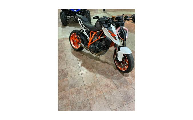 KTM 1290 Super Duke R motorcycles for 