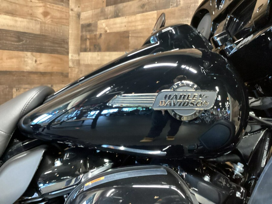 2024 Harley-Davidson Ultra Limited Vivid Black - Black Finish FLHTK