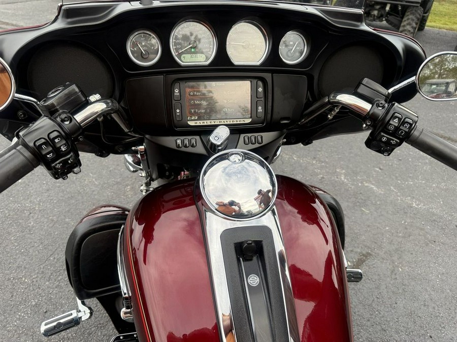 2016 Harley-Davidson® FLHTCUTG - Tri Glide® Ultra