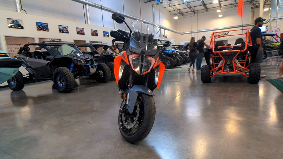 2023 KTM 1290 Super Duke GT