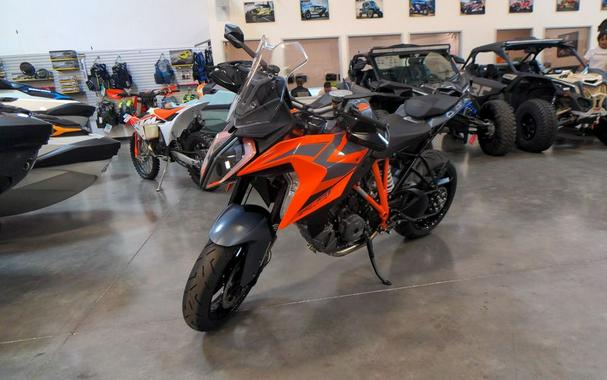 2023 KTM 1290 Super Duke GT