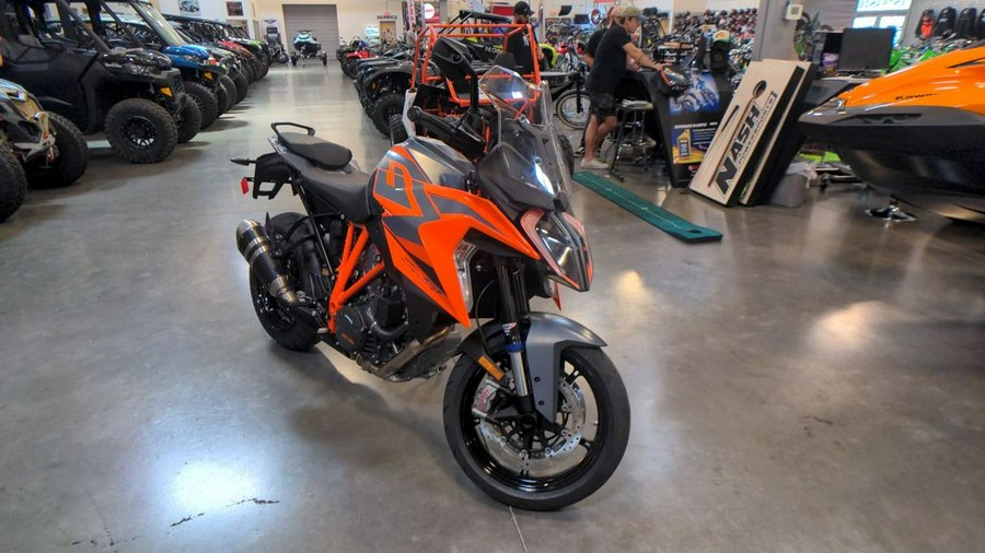 2023 KTM 1290 Super Duke GT