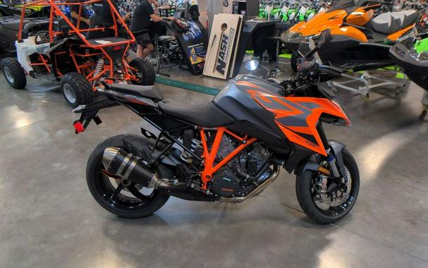 2023 KTM 1290 Super Duke GT