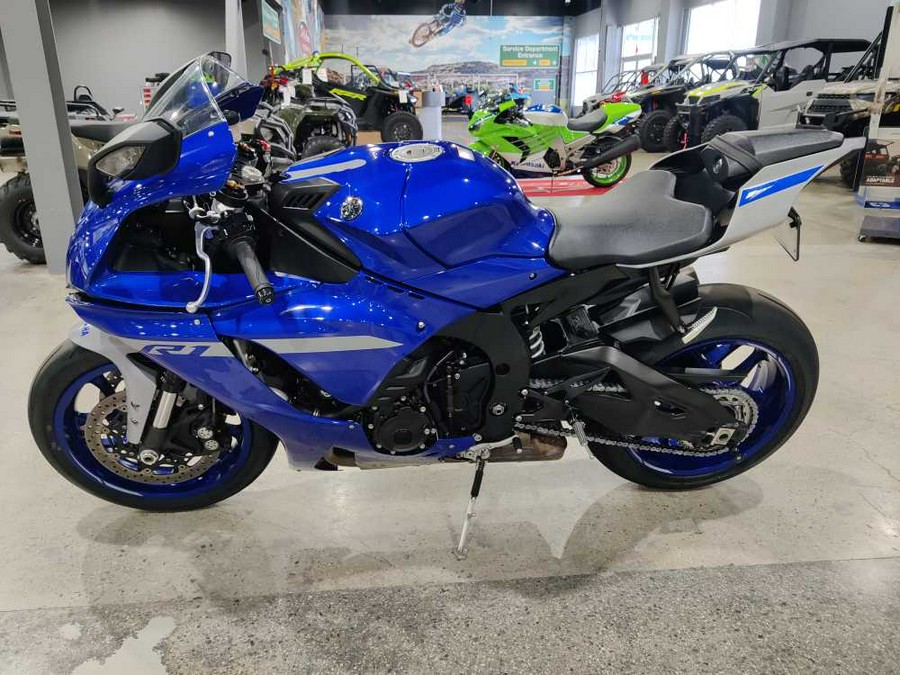 2020 YAMAHA YZF-R1