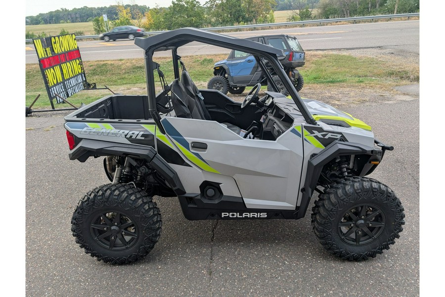 2024 Polaris Industries GENERAL XP 1000 SPORT - GHOST GRAY Sport