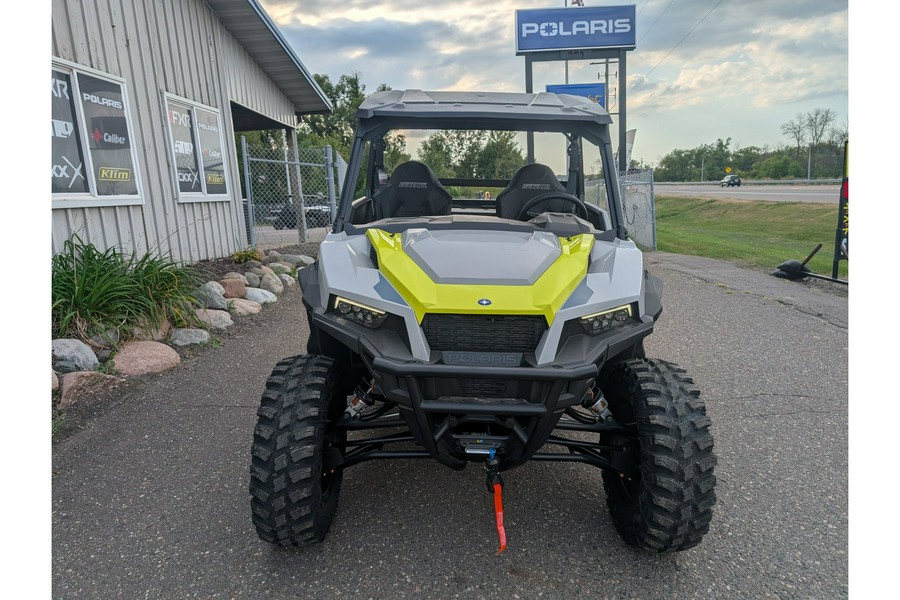 2024 Polaris Industries GENERAL XP 1000 SPORT - GHOST GRAY Sport