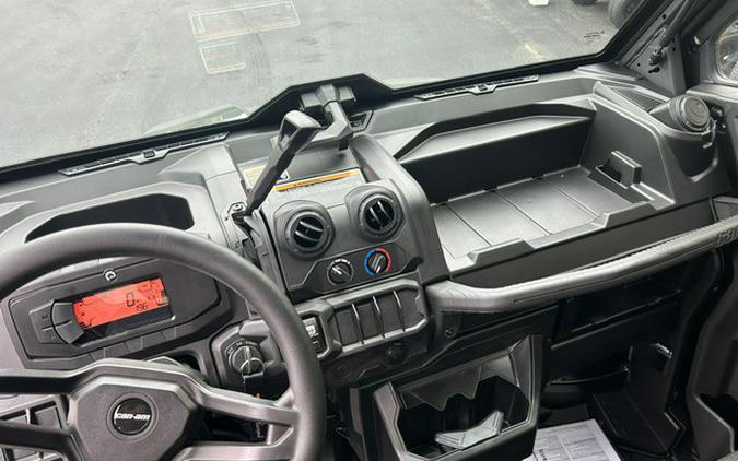 2027 Defender DPS CAB HD9 - Can-Am
