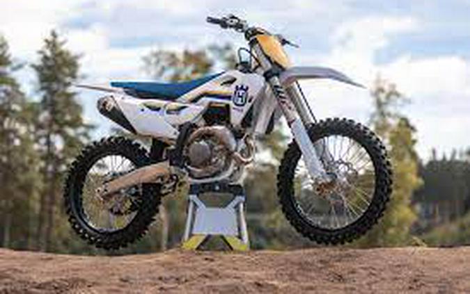 2023 Husqvarna FE 450 First Look [6 Fast Facts – New Model]