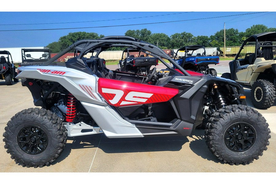 2024 Can-Am Maverick X3 DS Turbo Red & Silver