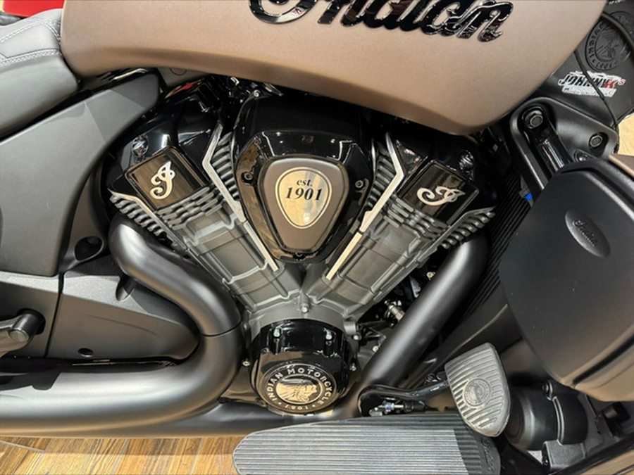2025 Indian Roadmaster PowerPlus Dark Horse Nara Bronze Smok