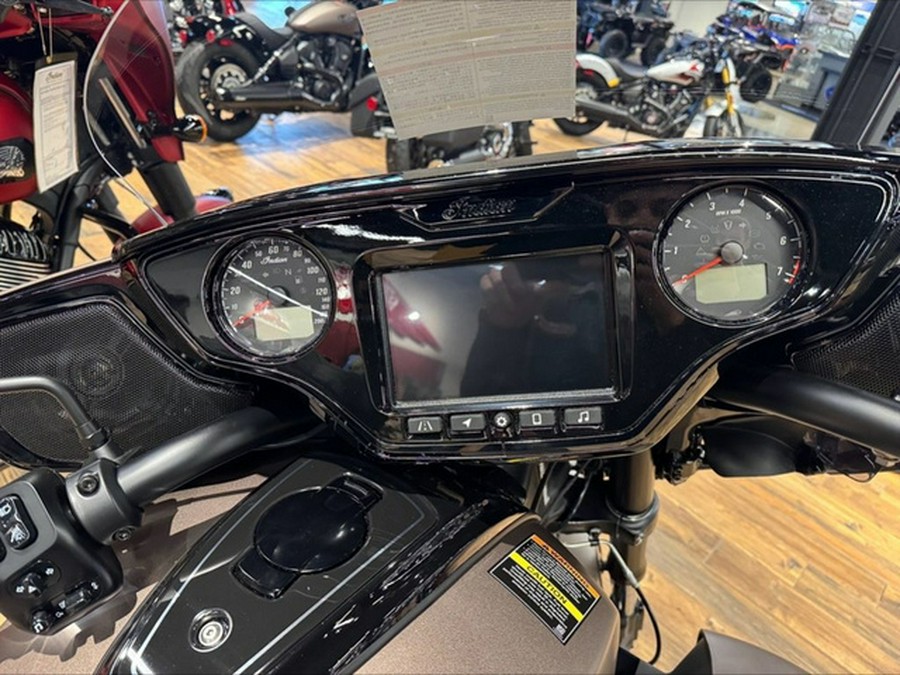 2025 Indian Roadmaster PowerPlus Dark Horse Nara Bronze Smok