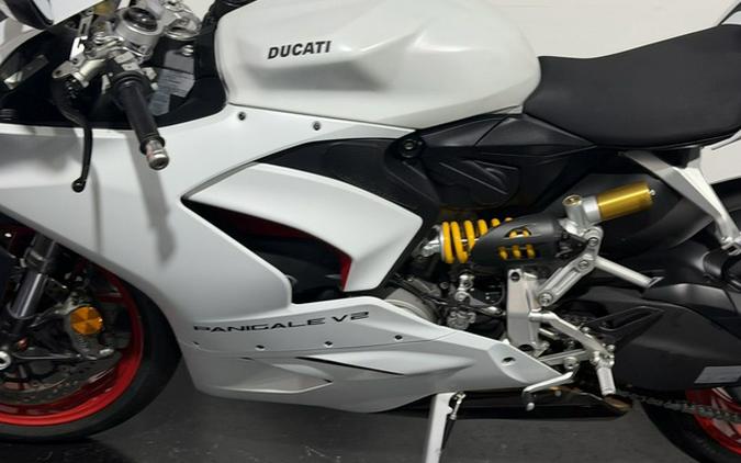 2021 Ducati Panigale V2 White Rosso Livery