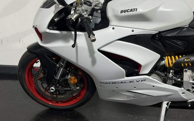 2021 Ducati Panigale V2 White Rosso Livery