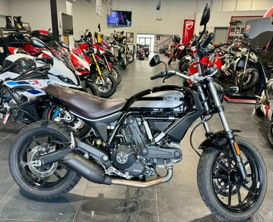 2017 Ducati Scrambler Sixty2 Shining Black