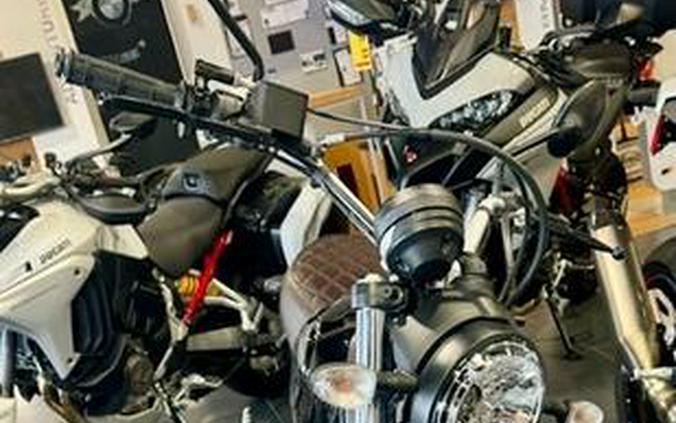 2017 Ducati Scrambler Sixty2 Shining Black