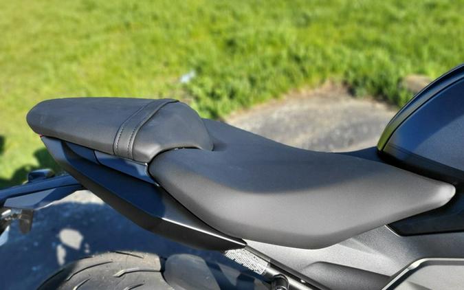 2025 Triumph Daytona 660 Satin Granite/Satin Black 660