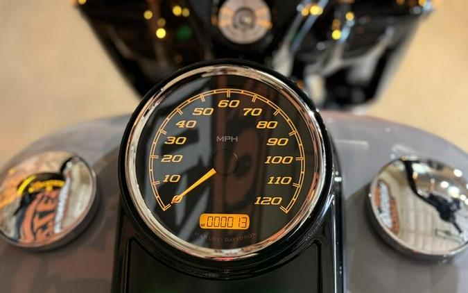 FLHRXS 2025 Road King™ Special