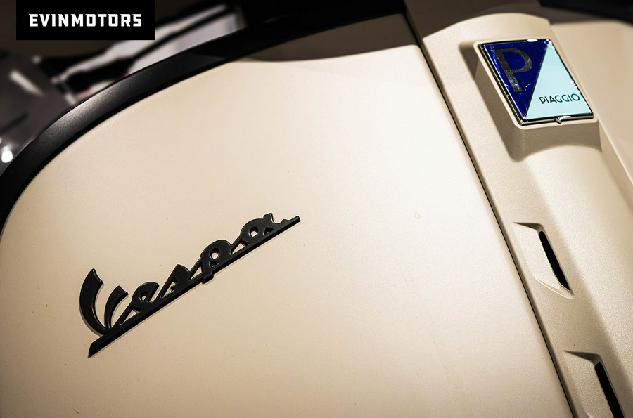 2025 Vespa GTV 310 BEIGE AVVOLGENTE US MY25