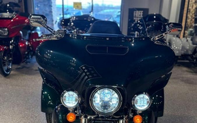 2021 Harley-Davidson Trike FLHTCUTG - Tri Glide Ultra