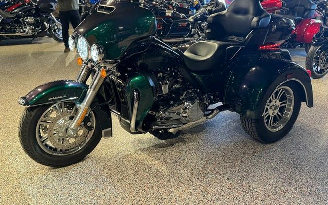 2021 Harley-Davidson Trike FLHTCUTG - Tri Glide Ultra