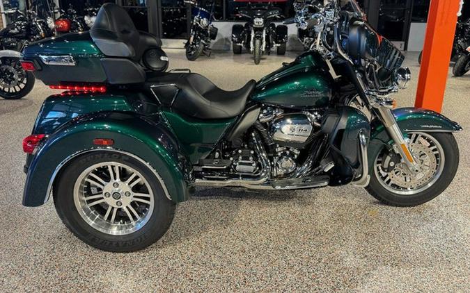 2021 Harley-Davidson Trike FLHTCUTG - Tri Glide Ultra