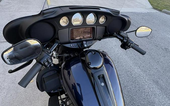 2025 Harley-Davidson® FLHTCUTG - Tri Glide® Ultra