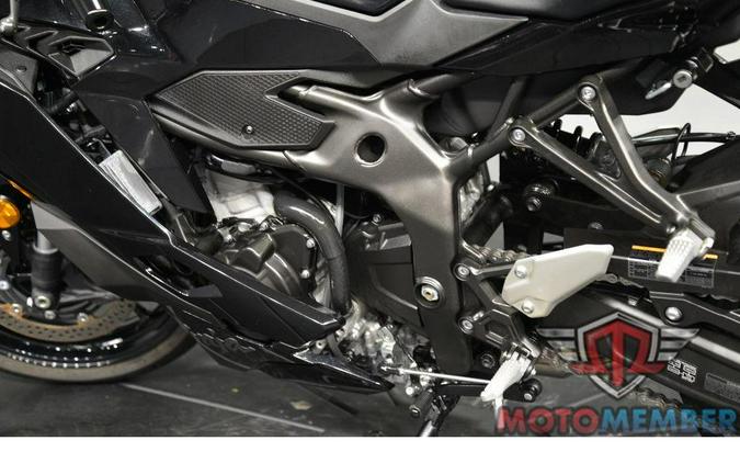 2025 Kawasaki NINJA® ZX™-4R ABS