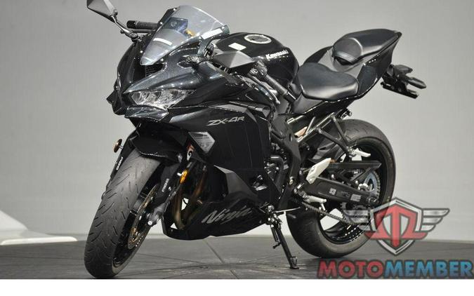 2025 Kawasaki NINJA® ZX™-4R ABS