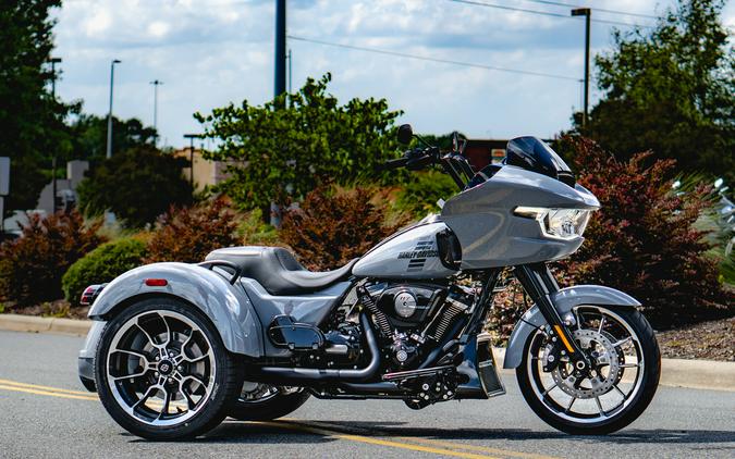 FLTRT 2026 Road Glide 3
