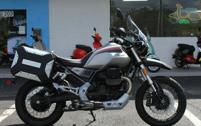 2023 Moto Guzzi V85 TT Travel