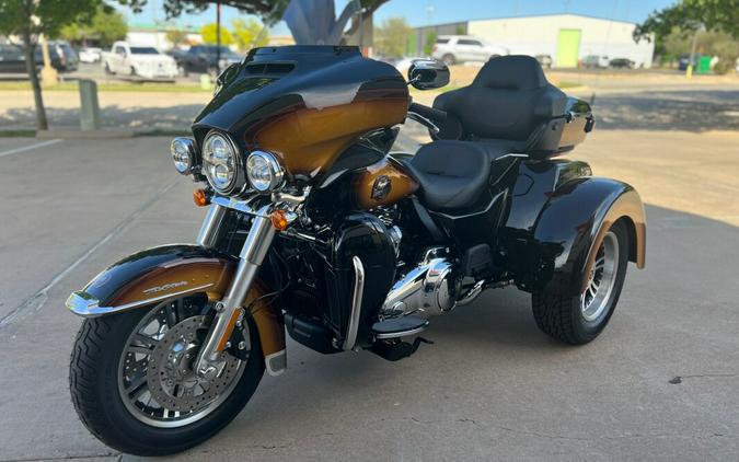 2024 Harley-Davidson® Tri Glide® Ultra Tobacco Fade