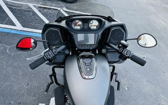 2023 Indian Motorcycle® Challenger® Titanium Smoke