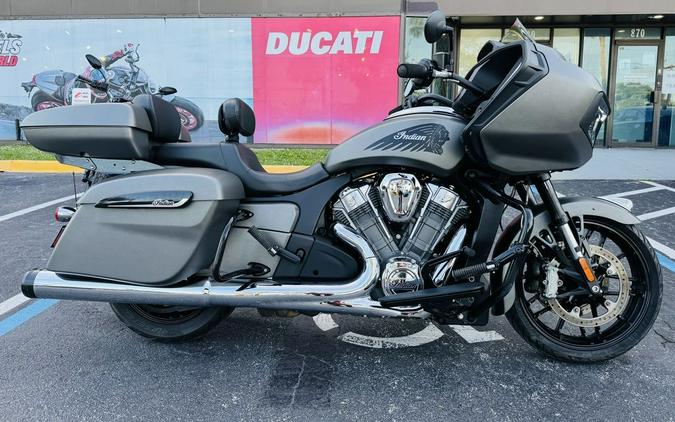 2023 Indian Motorcycle® Challenger® Titanium Smoke