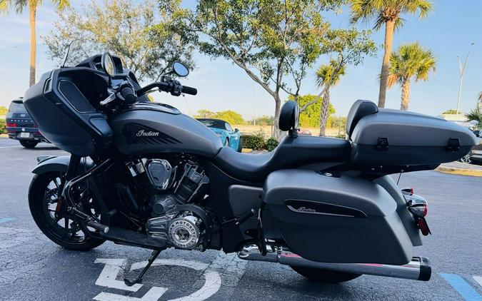 2023 Indian Motorcycle® Challenger® Titanium Smoke