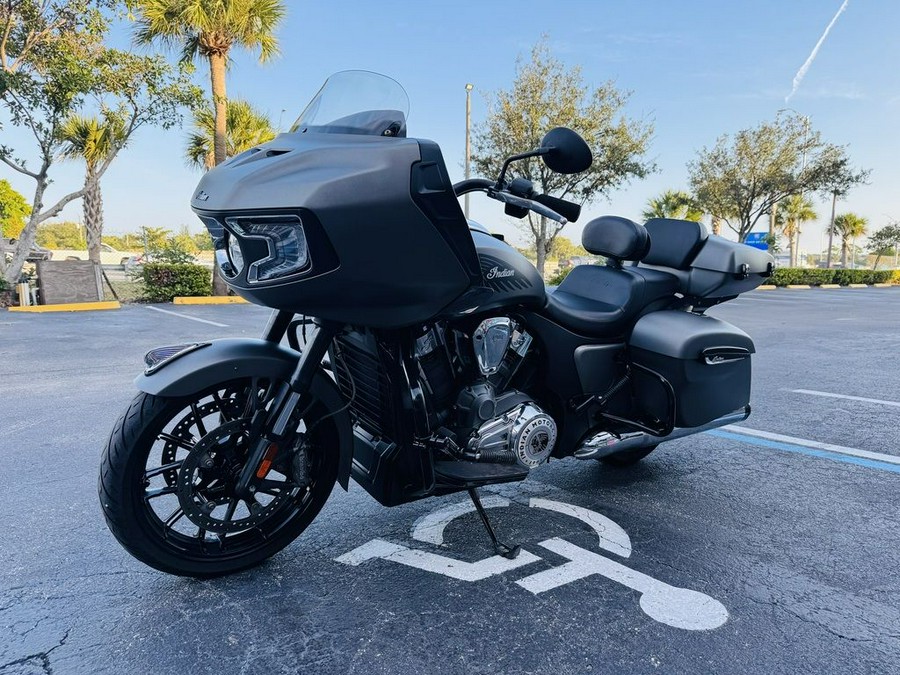 2023 Indian Motorcycle® Challenger® Titanium Smoke
