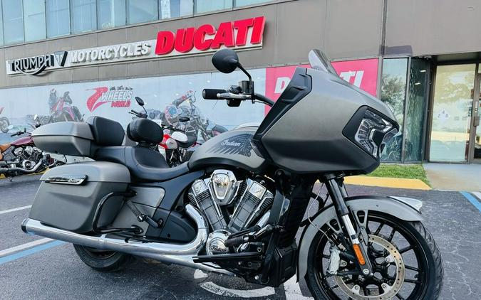 2023 Indian Motorcycle® Challenger® Titanium Smoke