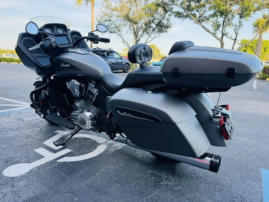 2023 Indian Motorcycle® Challenger® Titanium Smoke