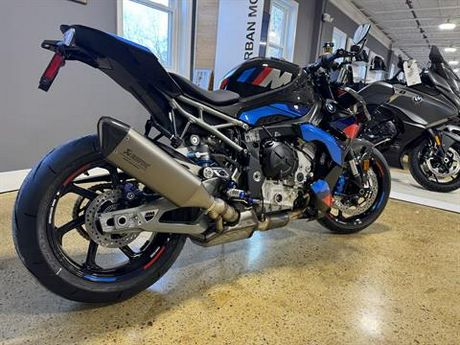 2026 BMW M 1000 R