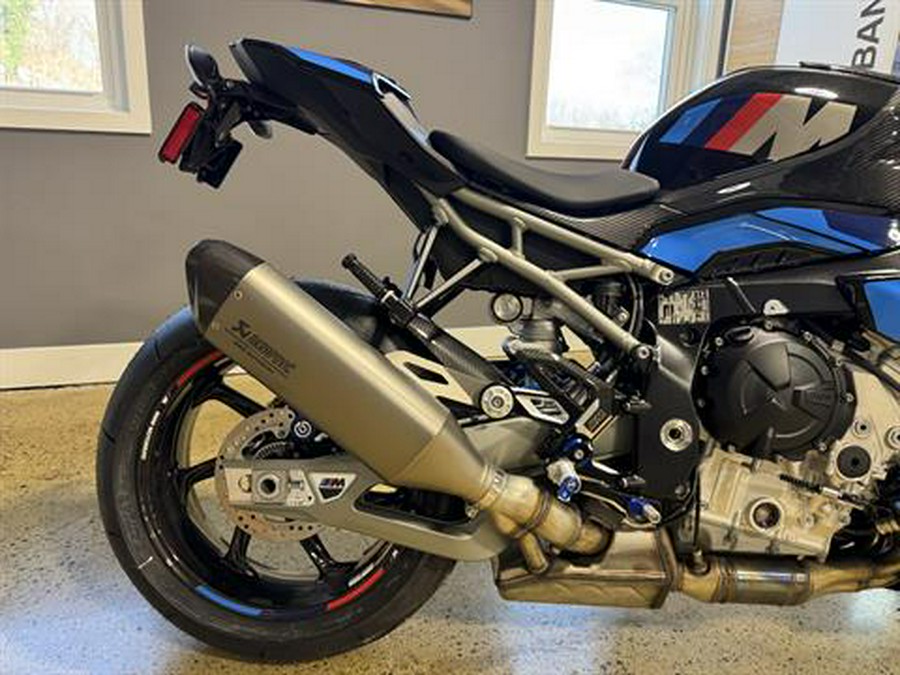 2026 BMW M 1000 R