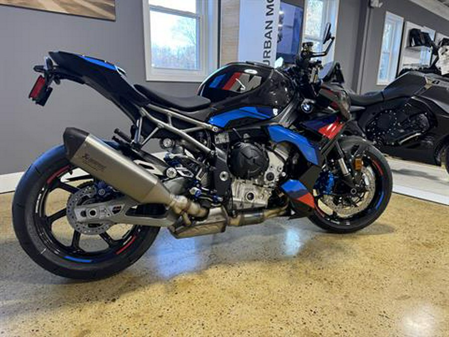 2026 BMW M 1000 R