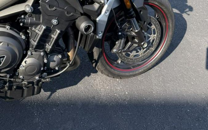 2022 Triumph Street Triple R Low Sapphire Black
