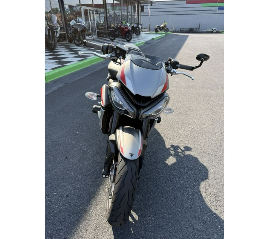 2022 Triumph Street Triple R Low Sapphire Black