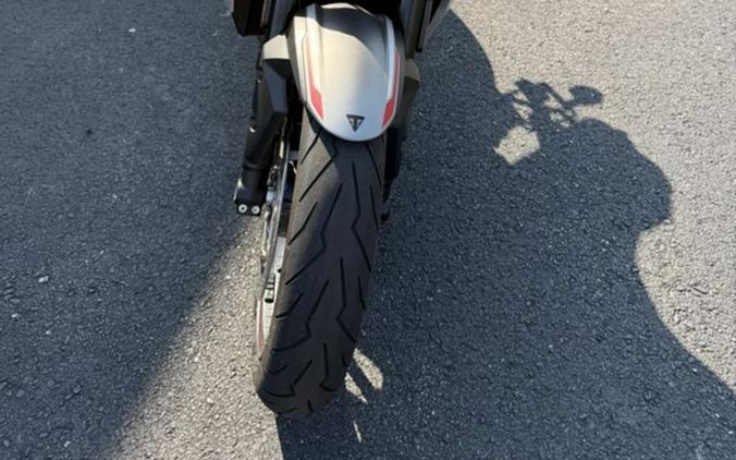 2022 Triumph Street Triple R Low Sapphire Black