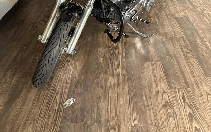 2013 Harley-Davidson® Super Glide® Custom Vivid Black