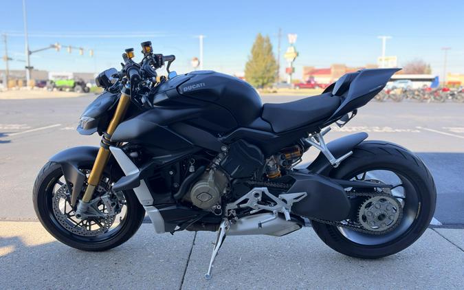 2021 Ducati Streetfighter V4 S black