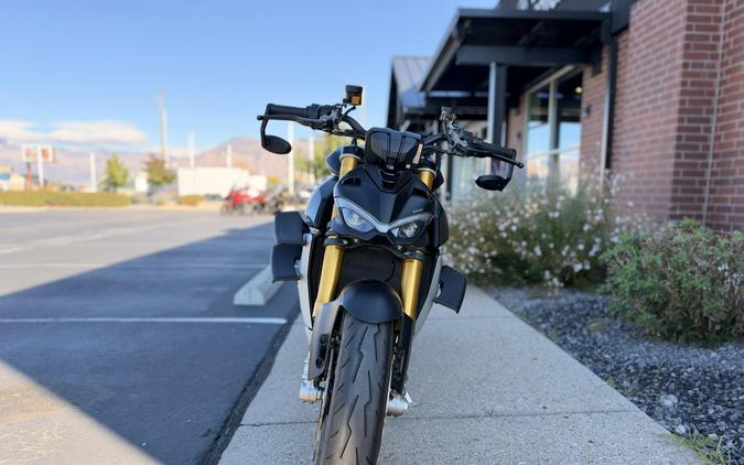 2021 Ducati Streetfighter V4 S black